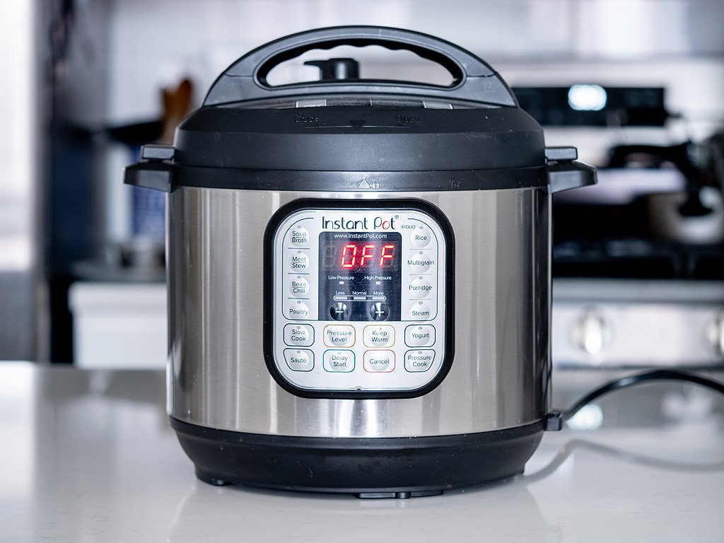 how do pressure cookers work
