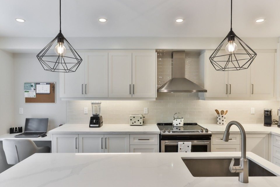 modern_kitchen_hood_2